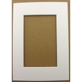 40687-Паспарту 1005 15x21 окно 9*14 молочный-1